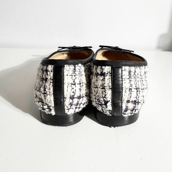 CHANEL Tweed Black and White Flats size 38.5 - Picture 4 of 8